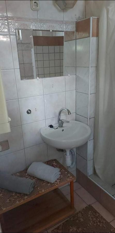 Visszavar-Lak Privat Berlemeny Badacsonytomaj Buitenkant foto